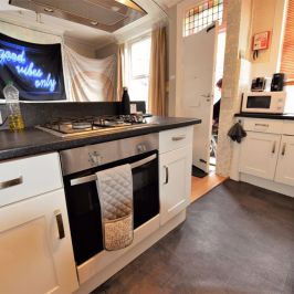 2 bedroom House in Thornville Road, Leeds - Photo 1