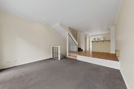 20/25 Malmsbury Street, Hawthorn VIC 3122 - Townhouse For Rent | Domain - Photo 2