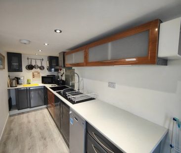 Harbour Terrace, Falmouth, TR11 - Photo 4