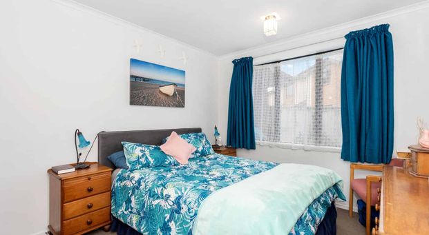 Handy to the Hospital - Photo 1