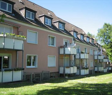 Einziehen und Wohlfühlen: gut aufgeteilte 2 Zimmer-Wohnung im Dachg... - Photo 6