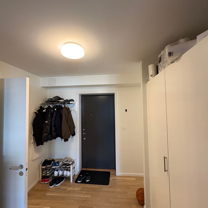 Bollmora Gårdsväg, Tyresö - Photo 1