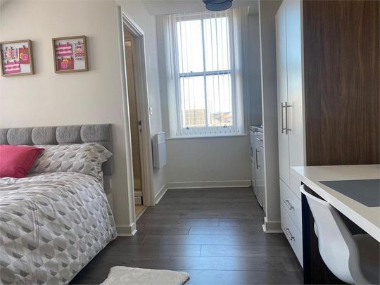 Studio to rent - Photo 1