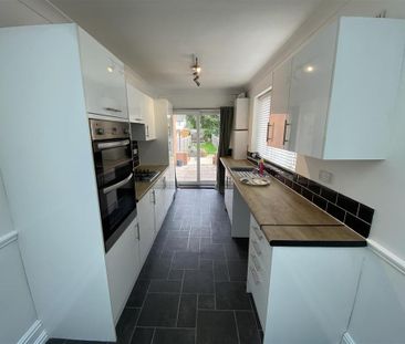2 bedroom terraced house to rent - Photo 5