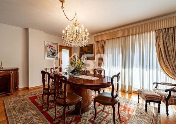 Apartamento T4 em Porto