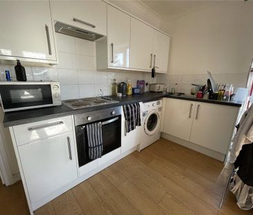 3 bedroom apartment to rent - Photo 2