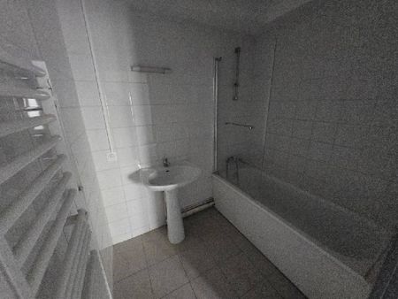 Location Appartement 3 pièces 56m² NANTEUIL LES MEAUX 77100 - Photo 2
