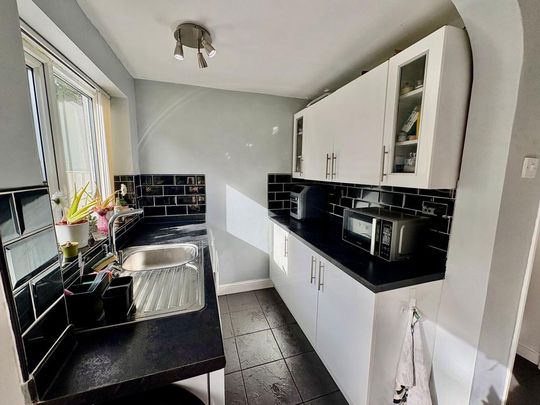 2 bedroom semi-detached house to rent - Photo 1