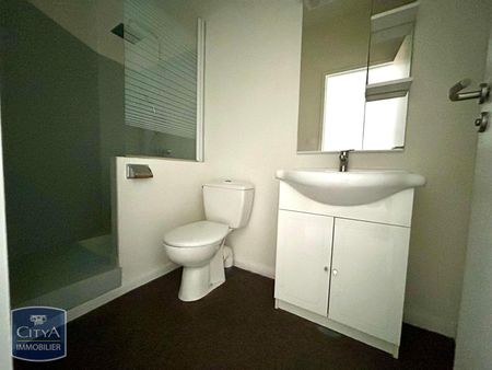 Location Appartement 2 pièces 30m² LESCURE D ALBIGEOIS 81380 - Photo 3