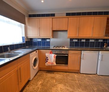 Berners Close, Slough, Berkshire,SL1 - Photo 3