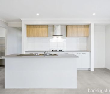 Elegance and Space in a Perfect Family Setting - Photo 1