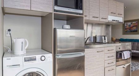 City Fringe - Fully Furnished with Panoramic Views - Photo 5