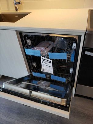 For Lease - 2301 Danforth Avenue Unit# 424, Toronto, Ontario - Photo 1