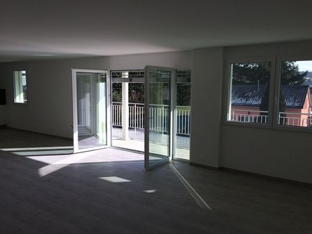 zu vermieten: 4.5 Zi-Wohnung mit eigener Waschküche und 39 m² Balkon in Gränichen - Photo 4