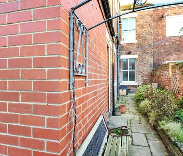 3 bedroom terraced house to rent - Photo 3