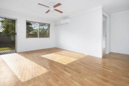 $395 per week - 2 bedroom unit - Photo 3