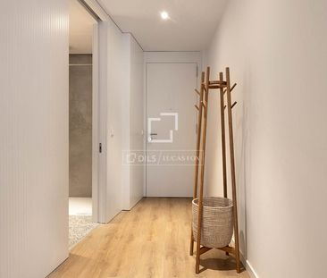 Excellent 3 Bedroom apartment with 49m² terrace for rent in Gràcia, Barcelona - Photo 6