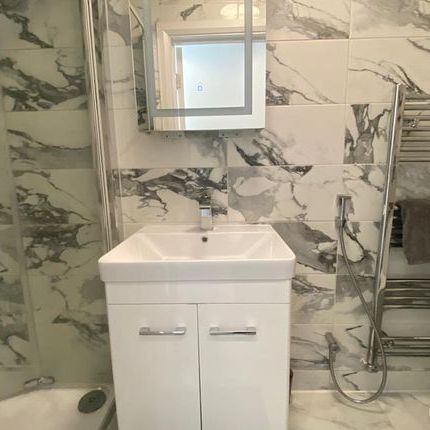 Ribchester Avenue, Greenford - Photo 4