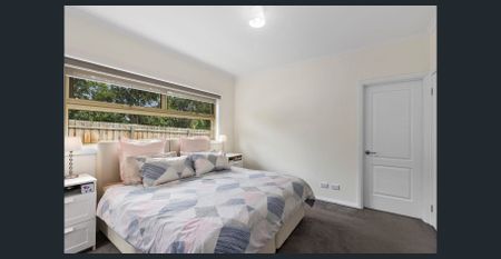 MODERN LIVING - Photo 4