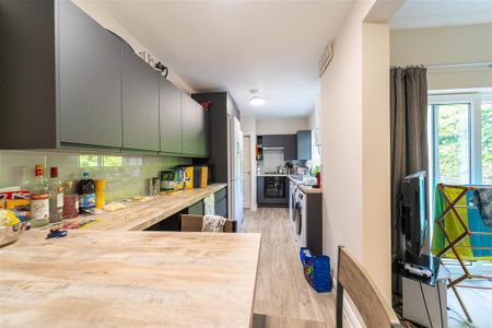 6 bedroom house to rent - Photo 5