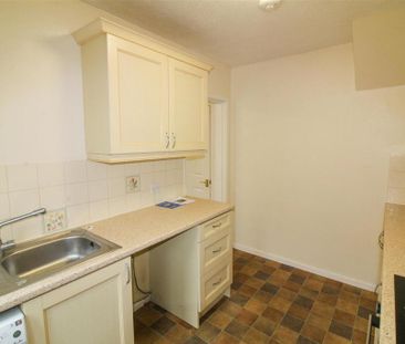 3 bedroom terraced house to rent - Photo 6
