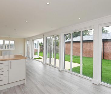 3 bedroom barn conversion to rent - Photo 2