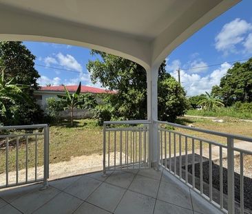 Deux pièces à Perrin aux Abymes - LONGFORT IMMOBILIER - Photo 4
