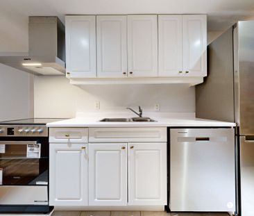 For Lease - 470 Oriole Parkway Unit# Apt 5, Toronto, Ontario - Photo 3