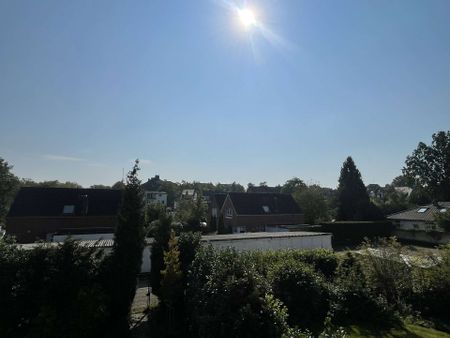 KREFELD-BOCKUM - FRISCH SANIERTE-2 ZIMMER-WOHNUNG IN BESTER WOHNLAGE MIT BALKON - Foto 2