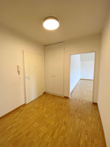 "Grosszügige Wohnung mit Hobbyraum" - Photo 3