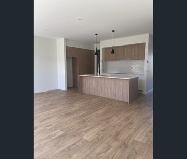 Impressive 4 bedroom townhouse in Woodlea Estate - Photo 5