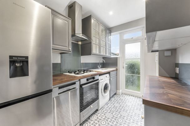 Manor Road, Mitcham, CR4 - Photo 1