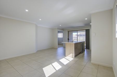 Designed for Living, Entertaining, and Relaxing - Photo 4