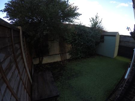 Victorian 3 Bedroom Semi Detached House to Rent in Tonbridge - Photo 3