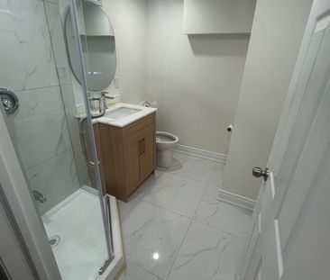 For Lease - 5 Caddy Drive, Toronto, Ontario - Photo 5