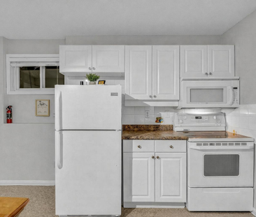 For Lease - 7 Margaret (Lower Level) Drive, Barrie, Ontario - Photo 1