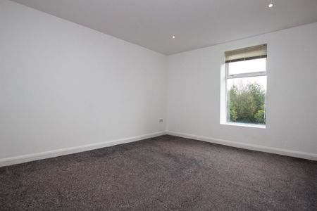 2 bedroom House To Let - Photo 3