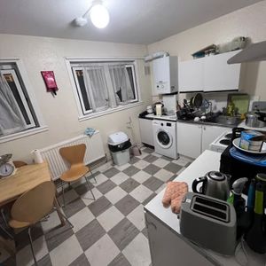 Room in a Shared Flat, Hindley House, N7 - Photo 2