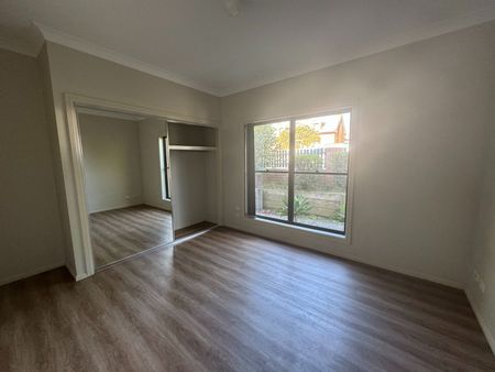 LOCATION AT IT'S PRIME! - Photo 5