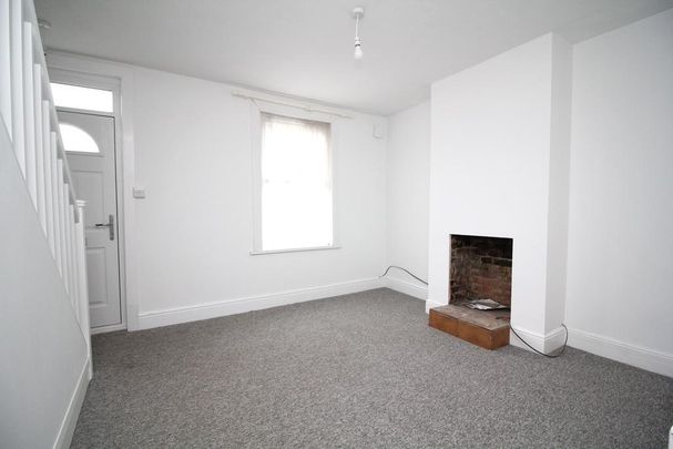 2 bedroom semi-detached house to rent - Photo 1