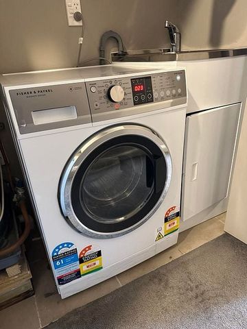 3 Beds - Spacious - Warm - Harbour Views - Photo 5