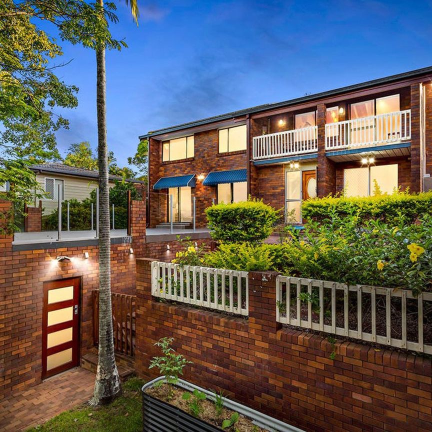 Spacious Family Home with Pool and Entertaining Areas - Photo 1