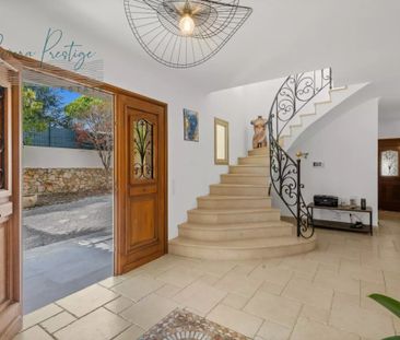 VILLA MEUBLÉE 5 CHAMBRES AVEC PISCINE - Photo 1