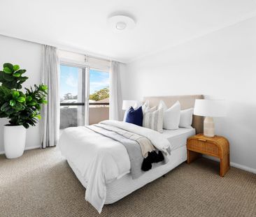 Sun-Drenched Top-Floor Haven With Ocean Glimpses & Resort-Style Pool - Photo 1