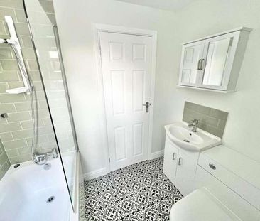 Warley Hill, Brentwood, CM14 - Photo 5