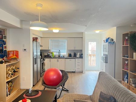 For Lease - 159 Tenth Street Unit# 2, Toronto, Ontario - Photo 2