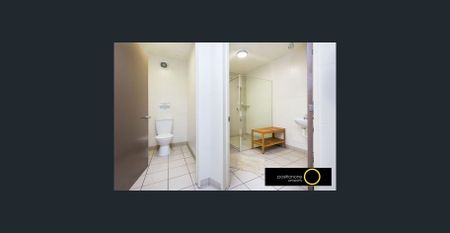 Large Single Room. Rent Includes Electricity, Wi Fi and Water – Bus stop at Front Door. - Photo 3