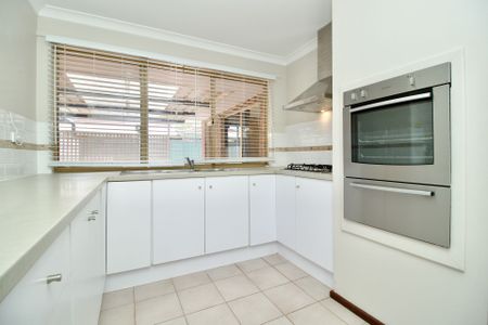 Spacious Coastal Living - Massive Alfresco - Open Friday 7th Feb 4&period;30pm to 4&period;45pm - Photo 4