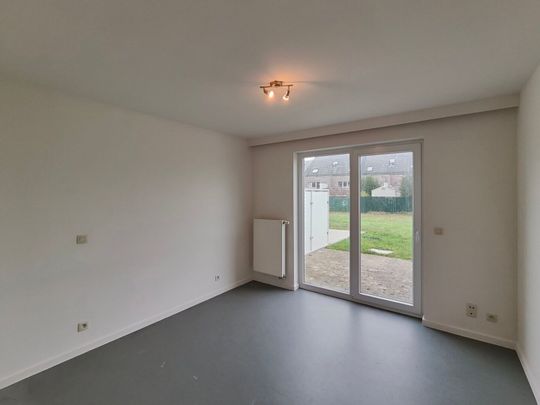 Gelijkvloers app. met 1 slaapkamer en autostaanplaats! - Foto 1