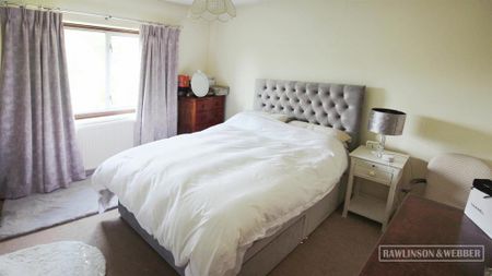 3 bedroom detached house to rent - Photo 3